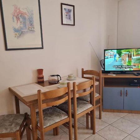 Apartments Kesic Barbat na Rabu Bagian luar foto