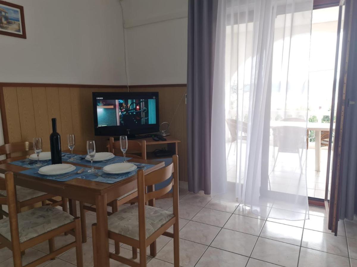 Apartments Kesic Barbat na Rabu Bagian luar foto