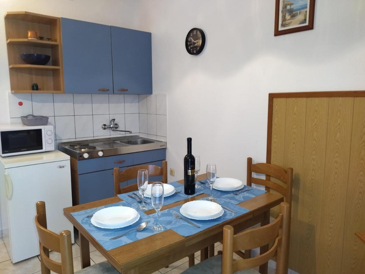 Apartments Kesic Barbat na Rabu Bagian luar foto