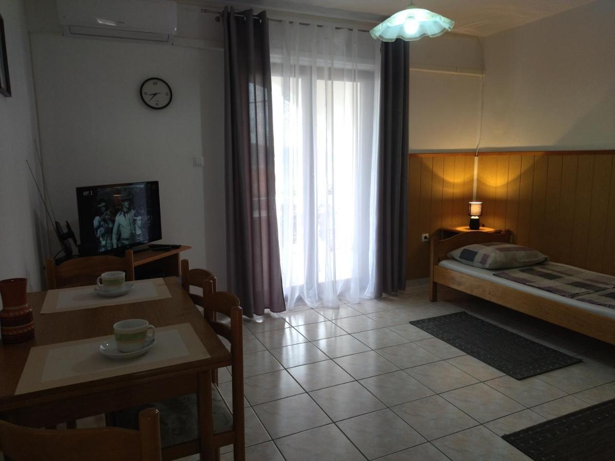 Apartments Kesic Barbat na Rabu Bagian luar foto
