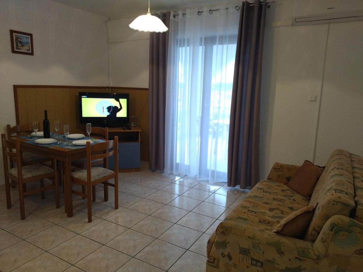Apartments Kesic Barbat na Rabu Bagian luar foto