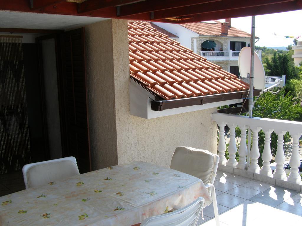 Apartments Kesic Barbat na Rabu Ruang foto