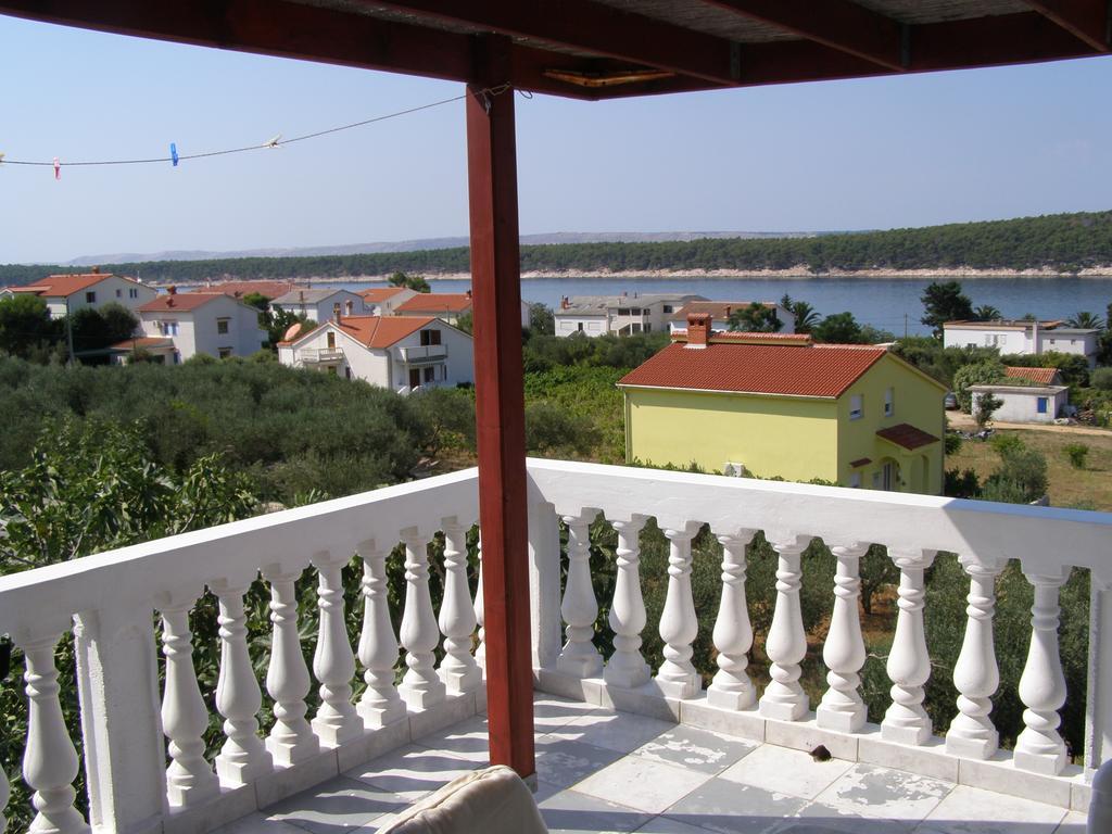Apartments Kesic Barbat na Rabu Ruang foto
